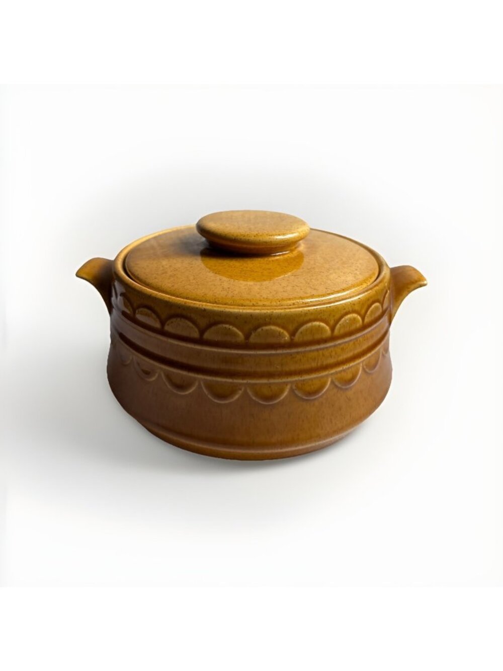 Vintage Homer Laughlin Granada Covered Casserole Dish, Bean Pot Gold Speck 2 Qt.